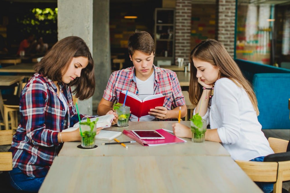 Cách Học Ngữ Pháp Tiếng Ý Một Cách Dễ Dàng: Hướng Dẫn Toàn Diện Cho Người Mới Bắt Đầu